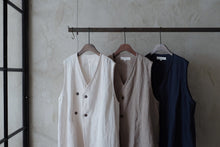 將圖片載入圖庫檢視器 Le&#39;PITKU linen vest unisex
