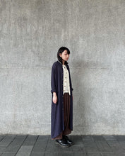 將圖片載入圖庫檢視器 Le&#39;EIRO linen summer long shirt w/pocket unisex
