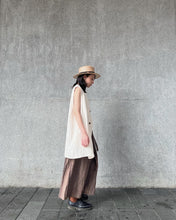 將圖片載入圖庫檢視器 Le&#39;PITKU linen vest unisex
