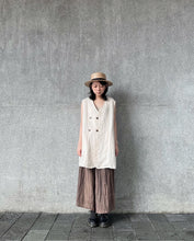 將圖片載入圖庫檢視器 Le&#39;PITKU linen vest unisex
