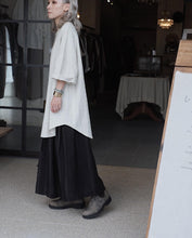 將圖片載入圖庫檢視器 Le&#39;HACHI linen striped midiskirt
