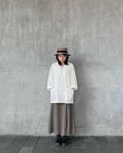 將圖片載入圖庫檢視器 Le&#39;DETA Linen work top w/pockets unisex
