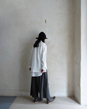 將圖片載入圖庫檢視器 Le&#39;BERU linen vest top w/pockets unisex
