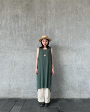 將圖片載入圖庫檢視器 Le&#39;KAITA one piece/long top w/pockets
