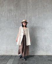 將圖片載入圖庫檢視器 Le&#39;PITKU linen vest unisex
