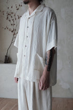 將圖片載入圖庫檢視器 Le&#39;KAYURI embroidery Tencel short-sleeved shirt w/pockets unisex
