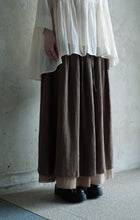 將圖片載入圖庫檢視器 Le&#39;JOTAKI linen double layers skirt
