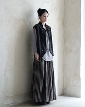 將圖片載入圖庫檢視器 Le'BENIYA double breasted vest unisex
