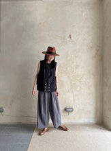 將圖片載入圖庫檢視器 Le&#39;FUKIDA ctn-linen vest unisex
