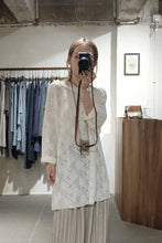 將圖片載入圖庫檢視器 Le'FUAYA eyelet lace top
