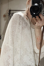 將圖片載入圖庫檢視器 Le'FUAYA eyelet lace top
