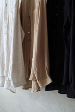 將圖片載入圖庫檢視器 Le&#39;GEMMA linen summer shirt unisex
