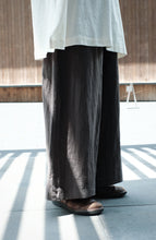 將圖片載入圖庫檢視器 Le&#39;RUKIYA linen wrap pants unisex
