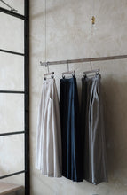 將圖片載入圖庫檢視器 Le&#39;ERIKA embroidered wide pants unisex

