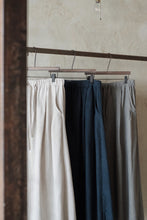 將圖片載入圖庫檢視器 Le&#39;ERIKA embroidered wide pants unisex
