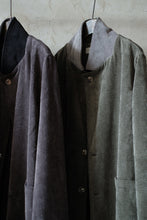 將圖片載入圖庫檢視器 Le'YAGITA corduroy long coat unisex
