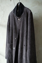將圖片載入圖庫檢視器 Le'YAGITA corduroy long coat unisex
