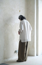 將圖片載入圖庫檢視器 Le'CANVIA linen shirt/top whit pockets unisex
