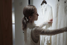 將圖片載入圖庫檢視器 Le&#39;ELENIA embroidered vest/one piece
