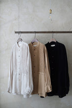 將圖片載入圖庫檢視器 Le'CANVIA linen shirt/top whit pockets unisex
