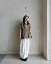 將圖片載入圖庫檢視器 Le&#39;CHISAE linen vest/top unisex
