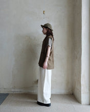 將圖片載入圖庫檢視器 Le&#39;CHISAE linen vest/top unisex
