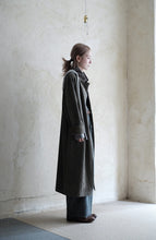 將圖片載入圖庫檢視器 Le'YAGITA corduroy long coat unisex
