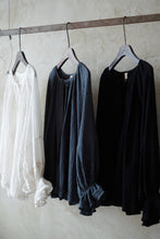 將圖片載入圖庫檢視器 Le&#39;ZUKAI French puff-sleeve top
