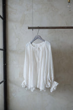 將圖片載入圖庫檢視器 Le&#39;ZUKAI French puff-sleeve top
