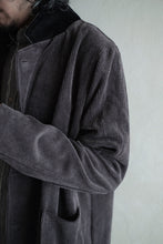將圖片載入圖庫檢視器 Le'YAGITA corduroy long coat unisex
