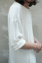 將圖片載入圖庫檢視器 Le'HARMI middle sleeves top unisex
