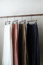 將圖片載入圖庫檢視器 Le'JINTA plaid linen skirt
