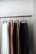 將圖片載入圖庫檢視器 Le'JINTA plaid linen skirt
