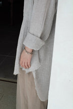 將圖片載入圖庫檢視器 Le'ElZA linen summer shirt w/pockets unisex
