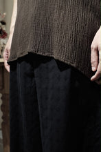 將圖片載入圖庫檢視器 Le'NIKORI embroidered trousers unisex
