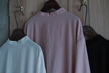 將圖片載入圖庫檢視器 Le&#39;CHAMII pullover blouse w/pockets
