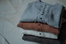 將圖片載入圖庫檢視器 Le'Layer-gauze / shirt/top unisex (new colors)
