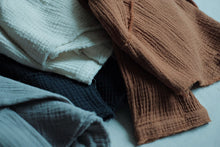 將圖片載入圖庫檢視器 Le'Layer-gauze / shirt/top unisex (new colors)
